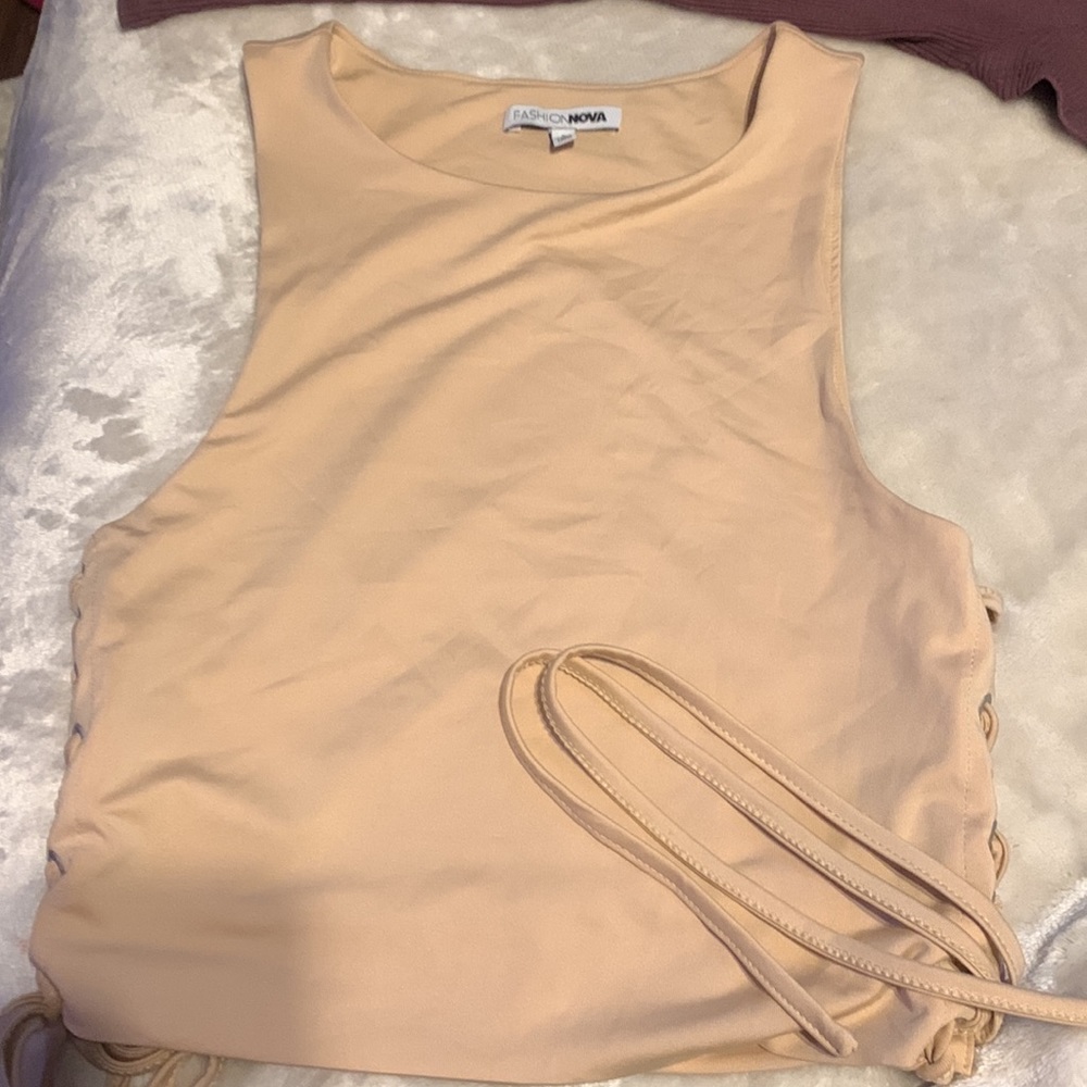 Shirt bundle! ♡︎ - Picture 4 of 7